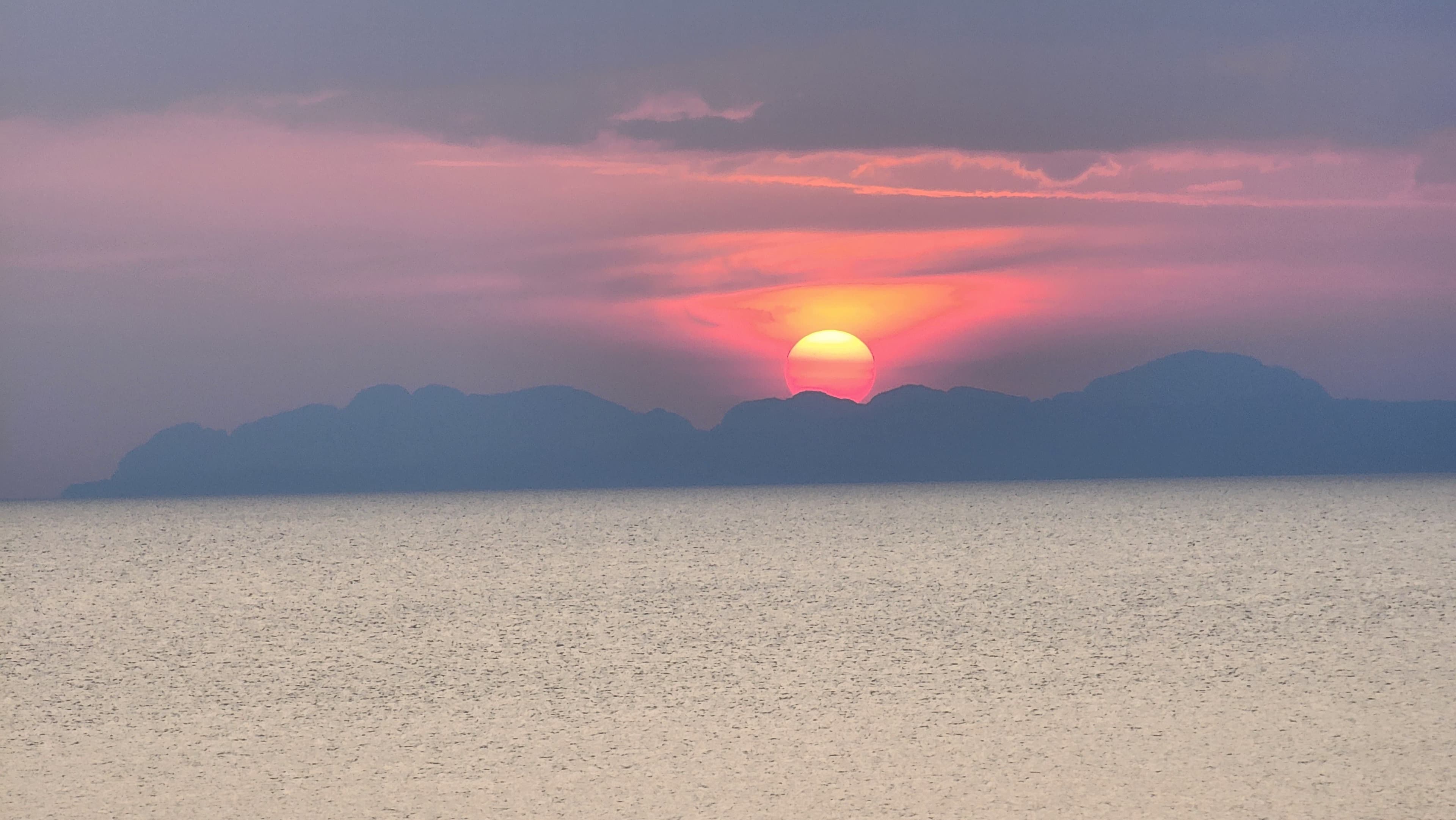 3. Phi Phi Sunrise Private Speedboat Tour